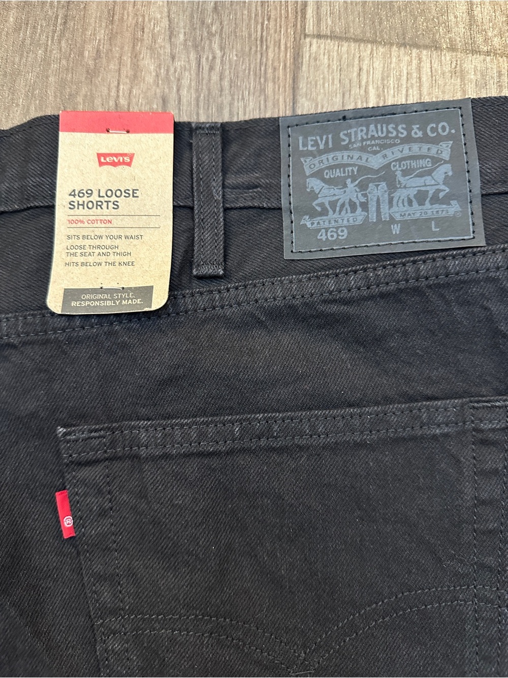 Levis 469 Loose 100% Cotton Denim Shorts Men’s Size 46 Black - Picture 10 of 10